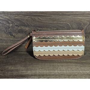 Relic Womenβs Takeaway Scalloped Clutch 8" x 4.5"